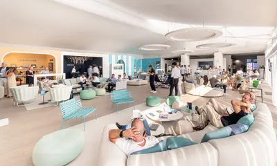 Monaco Yacht Show - upper-deck-lounge-the-chic-venue-for-yachting-conversations-and-connexions