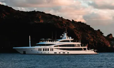 MOONSTONE - Damen Yachting official image