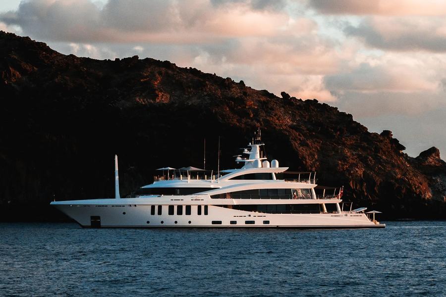 MOONSTONE - Damen Yachting official image