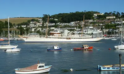 Nahlin at Dartmouth, 17 July 2010 — Tim Trent / Wikimedia Commons