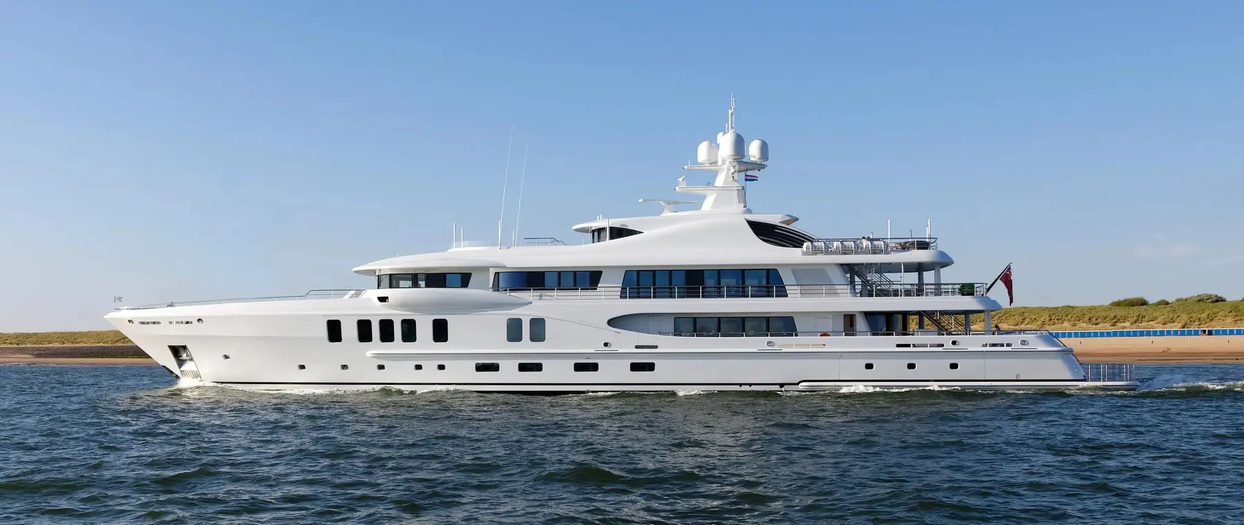 NENINKA - Damen Yachting official image