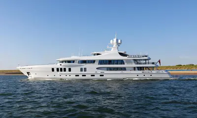 NENINKA - Damen Yachting official image