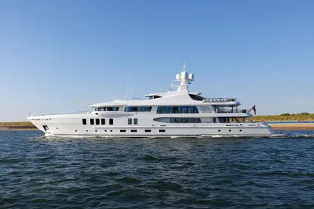 NENINKA - Damen Yachting official image