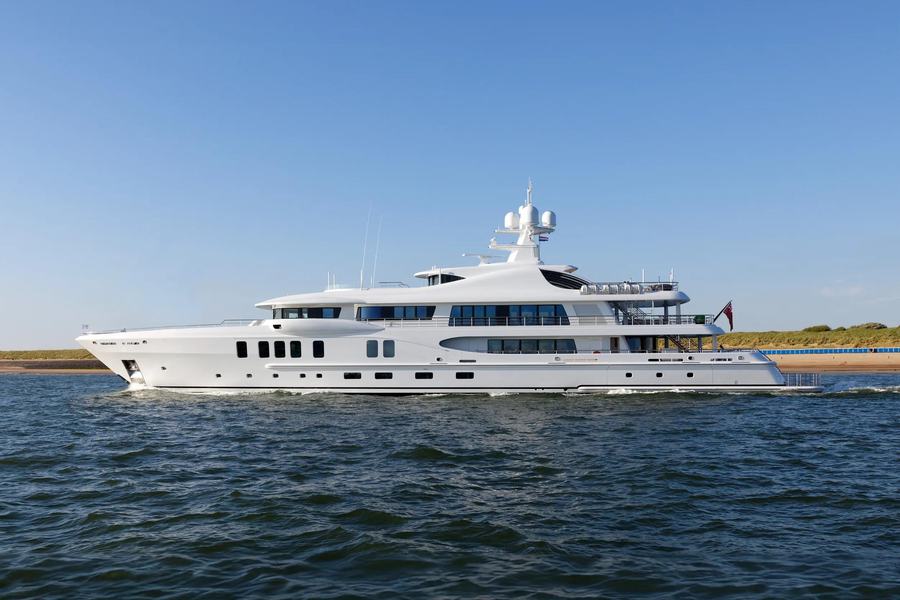 NENINKA - Damen Yachting official image