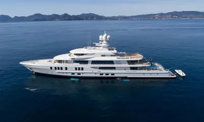 NEW DREAMS - Damen Yachting official image
