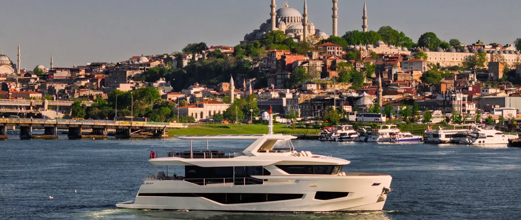Numarine 27XP — Cannes 2026