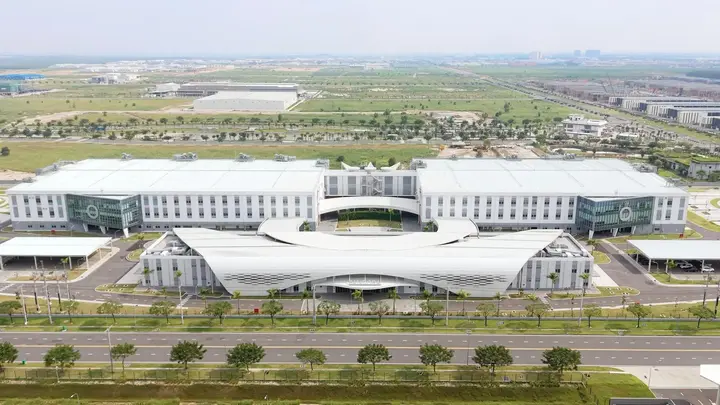 Official Pandora Vietnam crafting facility 2026 image