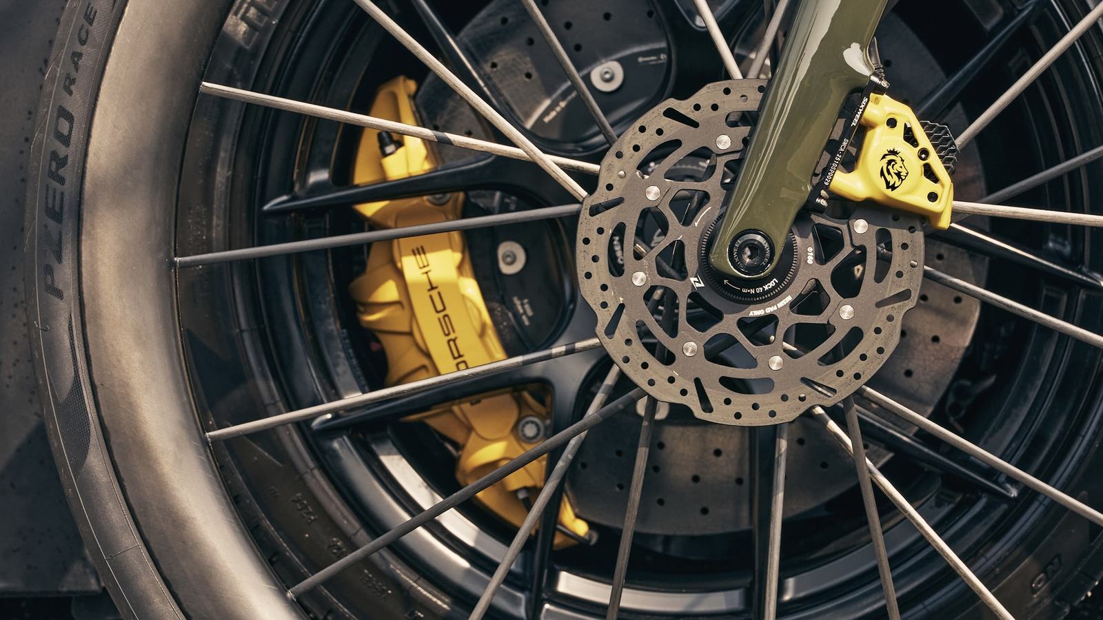 Official A Porsche 911 GT3 RS Inspires a Matching High-End Bicycle image
