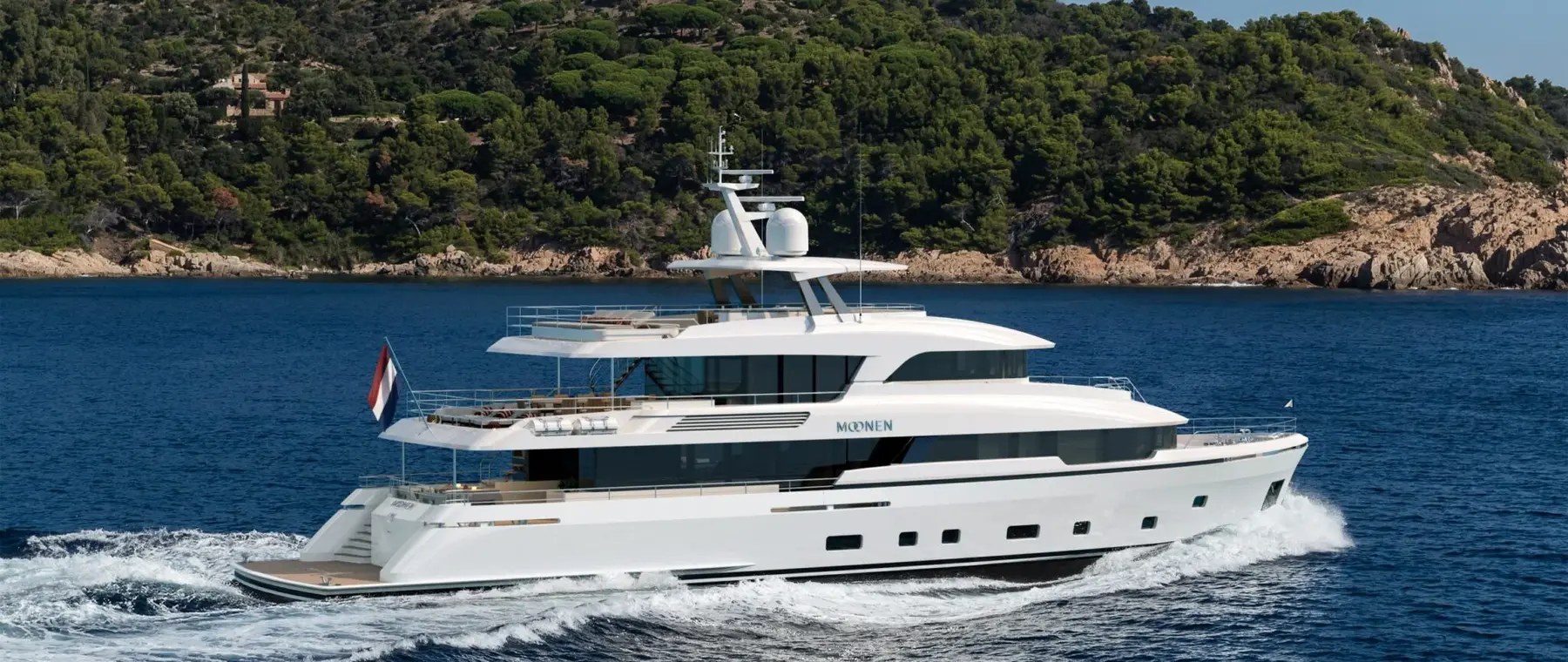Moonen 122 Martinique — official builder image