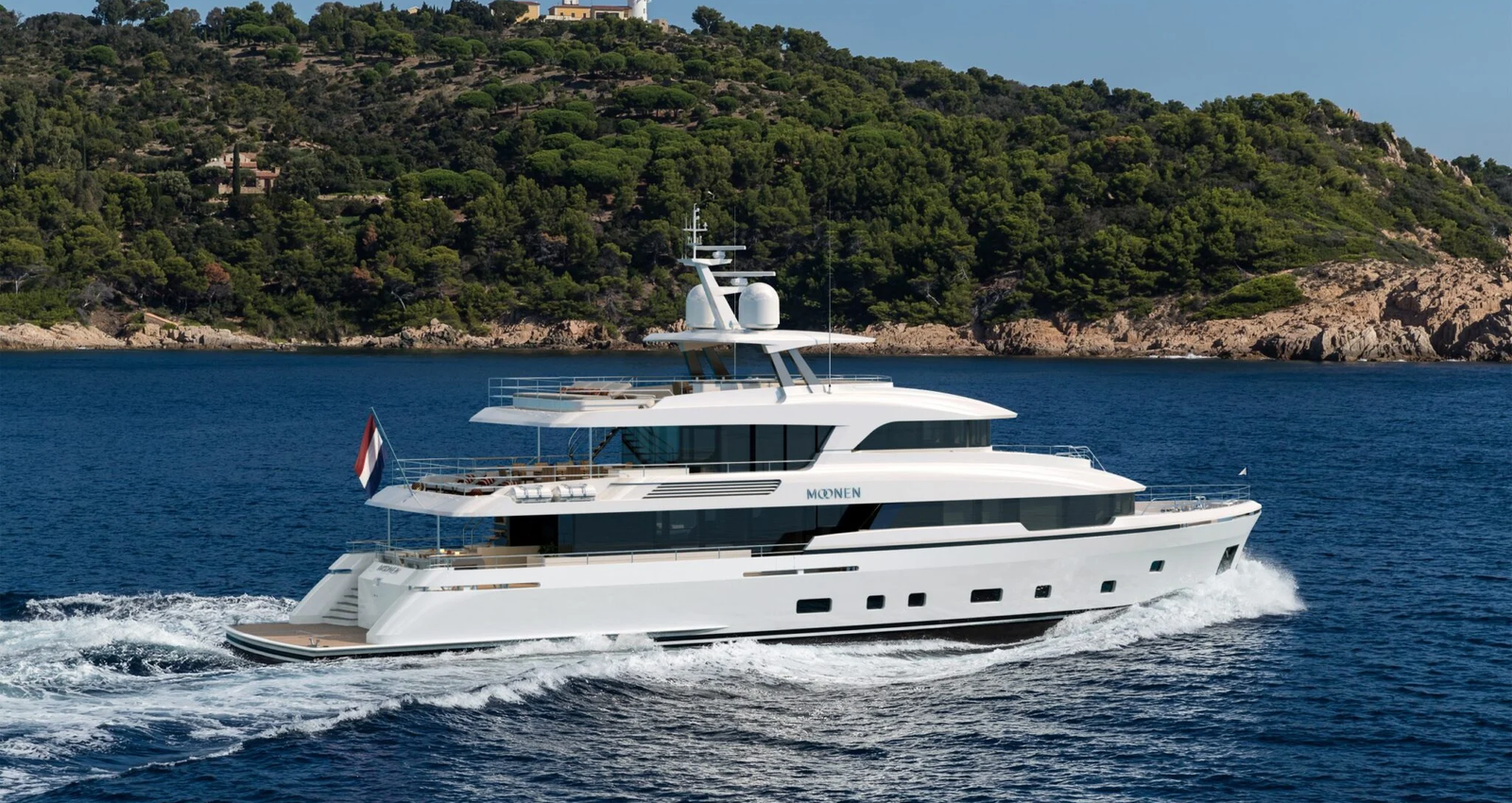Moonen 122 Martinique — official builder image
