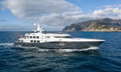 REVELRY - Damen Yachting official image