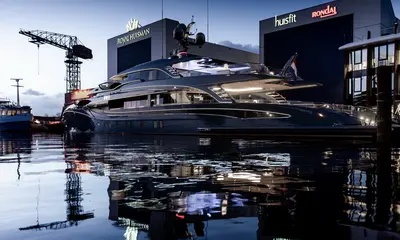 LASER LIGHT DISPLAY TO CELEBRATE PHI’S DELIVERY - Royal Huisman exact article image