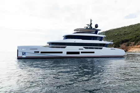 Sirena 118 Exterior 2 — Sirena Yachts