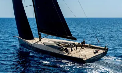 SPIRIT OF MALOUEN X under sail