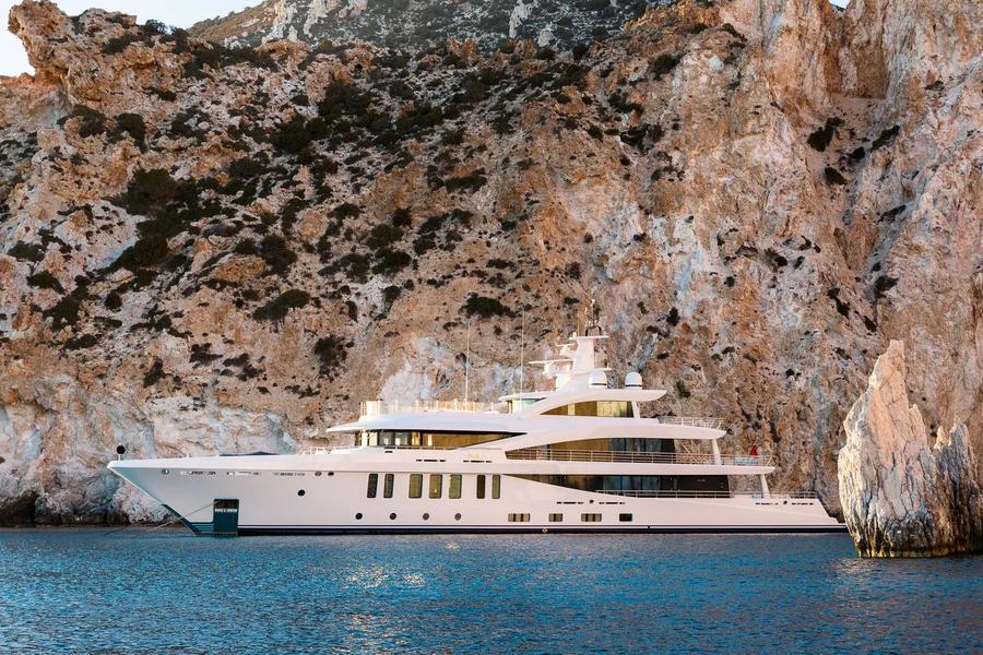 STELLA MI - Damen Yachting official image