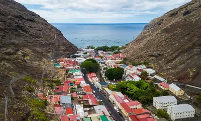 St Helena Requires Visiting Yachts to Anchor While Moorings Are Out of Service — source image