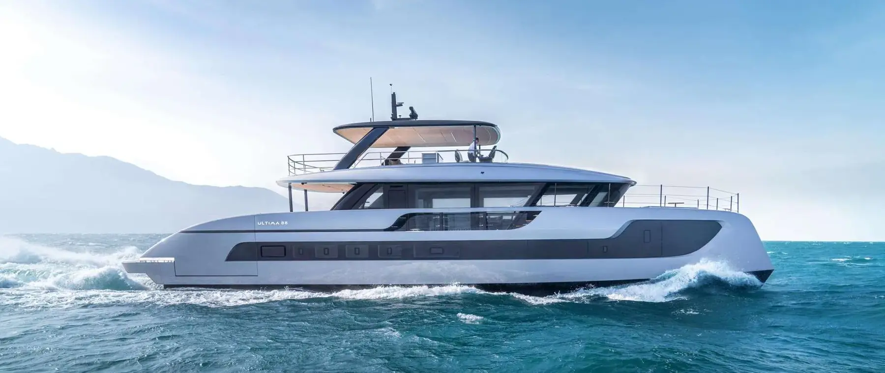 First Sunreef ULTIMA 88 official launch image. Source: https://sunreef-yachts.com/wp-content/uploads/2026/08/88-ultima-exterior-02n.webp
