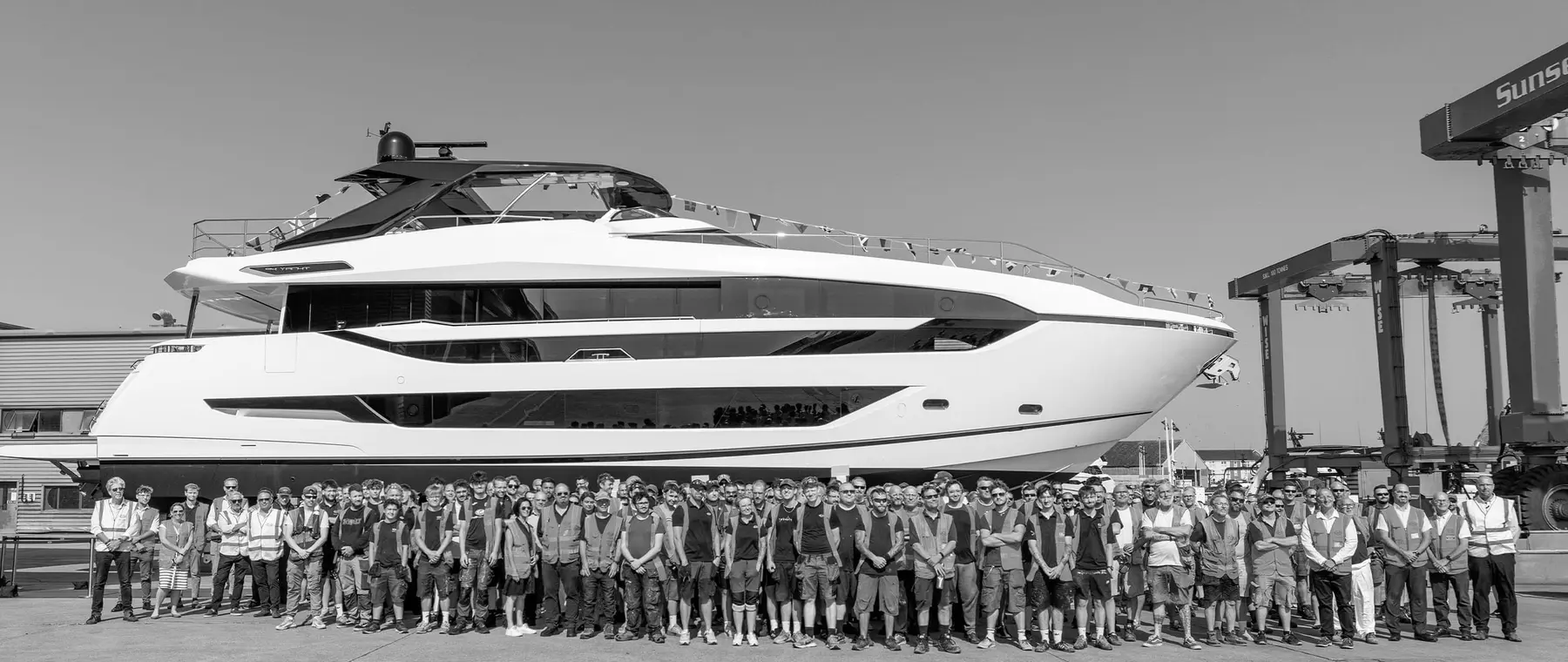 First Sunseeker Manhattan 94 launched to water