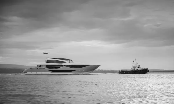 40m Sunseeker 134 Arrives in Poole for Interior Fit-Out — source image