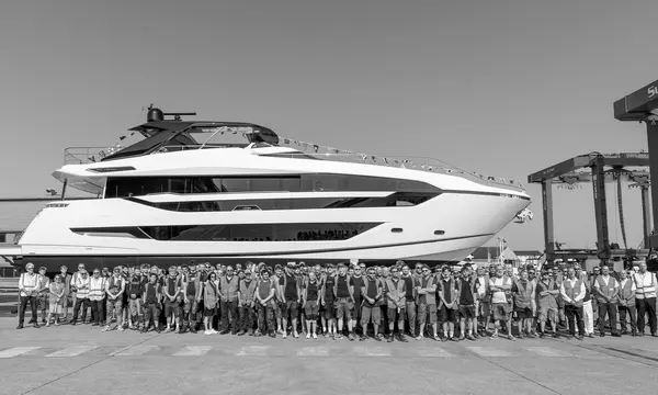 First Sunseeker Manhattan 94 launched to water