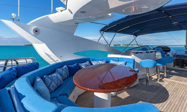 32m Sunseeker KEFI Listed at $2.195m With Four Guest Suites — source image