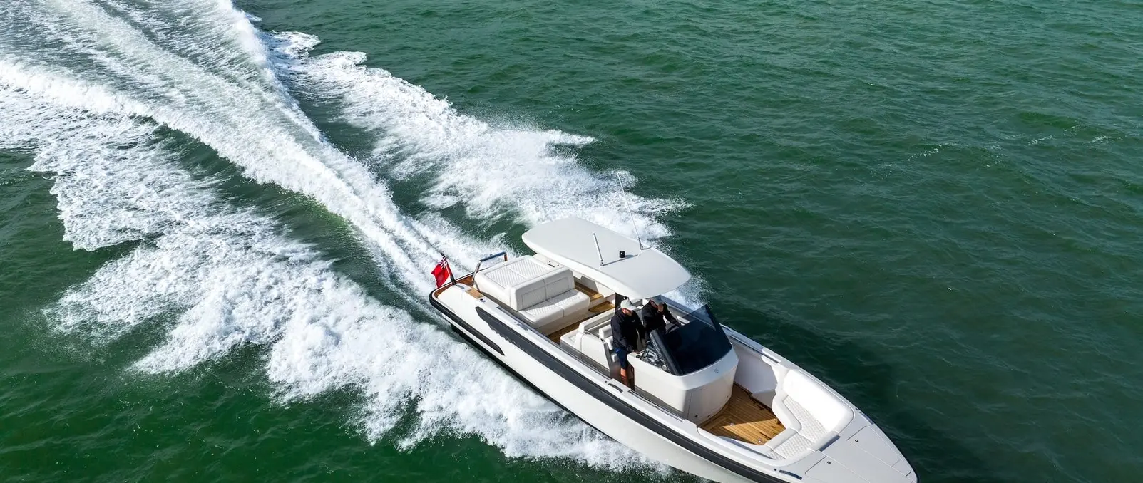 Super Yacht Tenders Formalises Crew Familiarisation for Launch and Recovery — source image