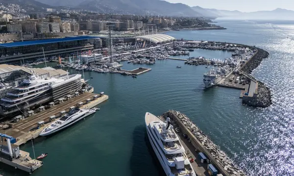 Genoa Boat Show 2026 Adds 35–50m Yacht Display and 215 New Models — official credited editorial image