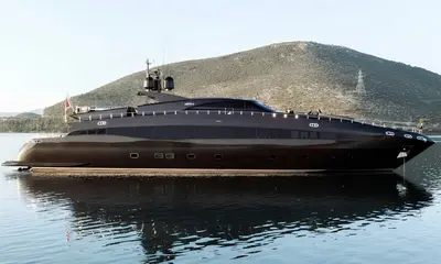Royal Yacht International — official photograph of 41.4m Baglietto AQUILA