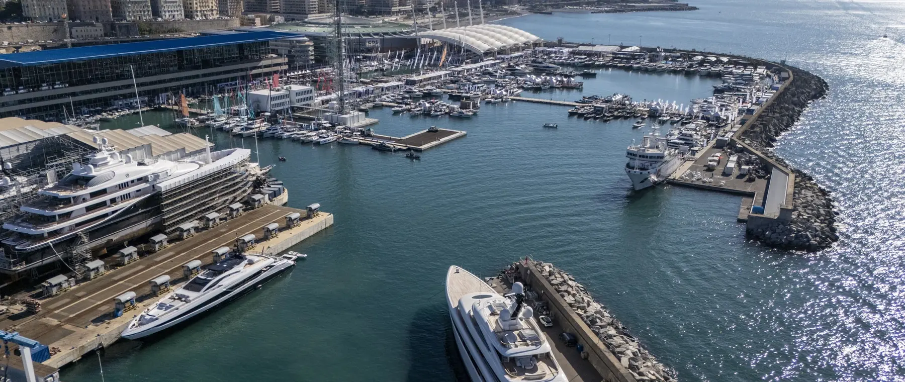 Genoa Boat Show 2026 Adds 35–50m Yacht Display and 215 New Models — official credited editorial image