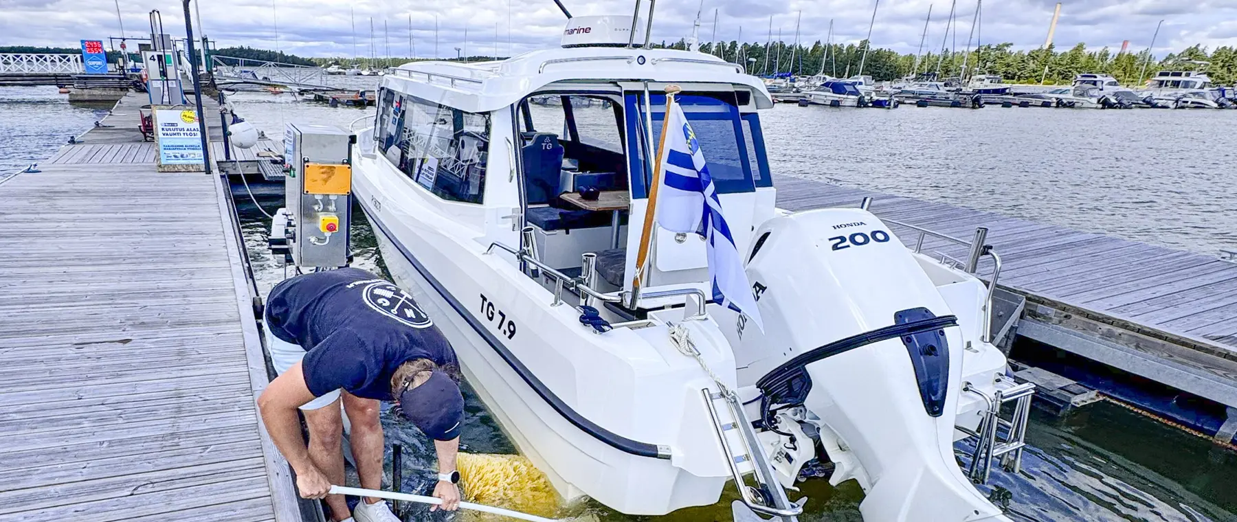 Brush 'n Go Finnish hull-cleaning trial — official company image