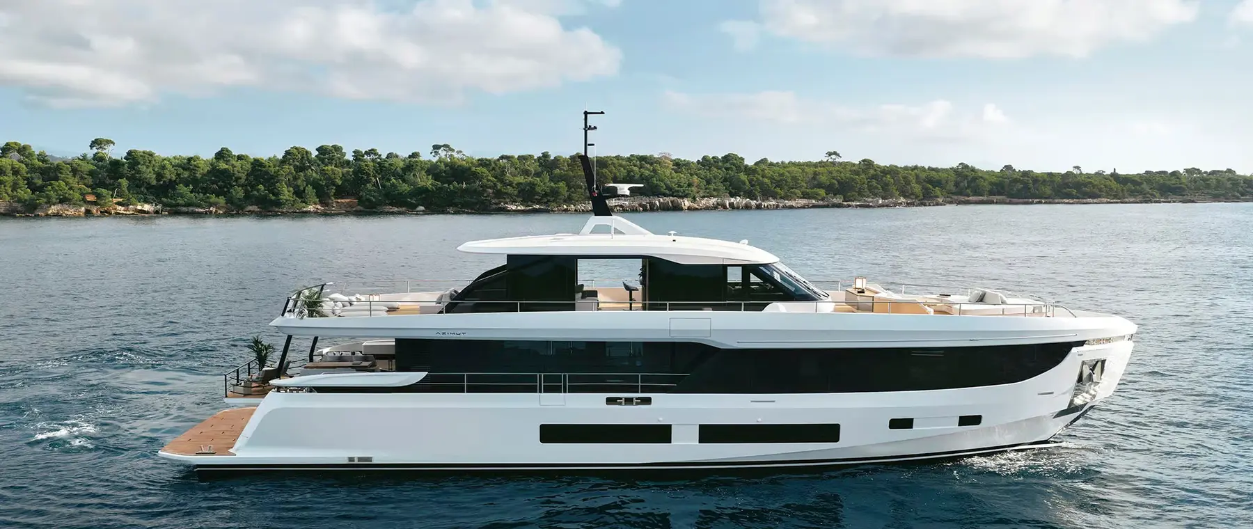 Azimut Confirms Grande 30M and Magellano 30M at Fort Lauderdale 2026 — source image