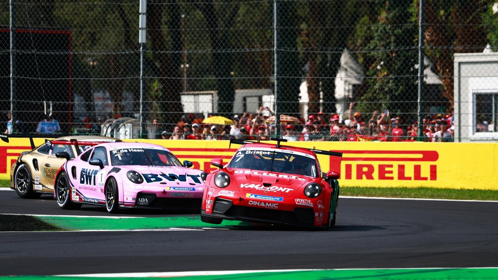 SYG Lifestyle 14874 — Chester Kieffer Takes 2026 Porsche Supercup Rookie Title — official Porsche AG image
