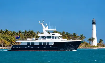 28m Explorer SARAH LISSA Joins YACHTZOO Sales Fleet — official publisher image
