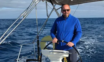 Tom Stierle receiving RYA Yachtmaster of the Year — official photograph