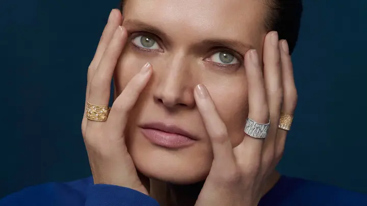 Piaget GLOW jewellery official campaign image