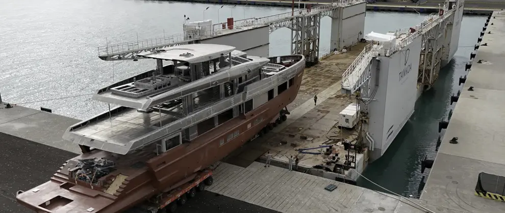 Tankoa news - Our first hull built in Civitavecchia. Firstly, our owner’s.