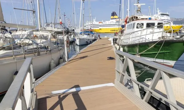 Toulon's Darse Nord Marina Completes €1m Floating Pontoon Upgrade — source image