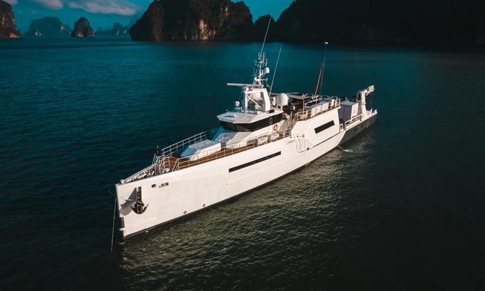 Umbra - Damen Yachting official image