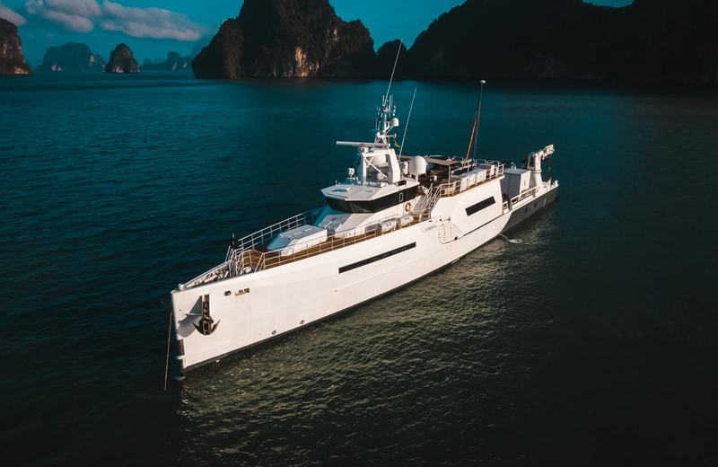 Umbra - Damen Yachting official image