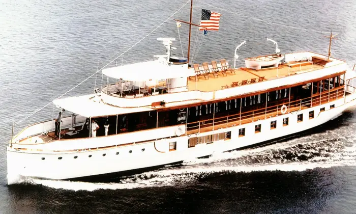 USS Sequoia on the Potomac — U.S. Navy, 2009