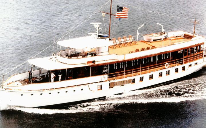 USS Sequoia on the Potomac — U.S. Navy, 2009