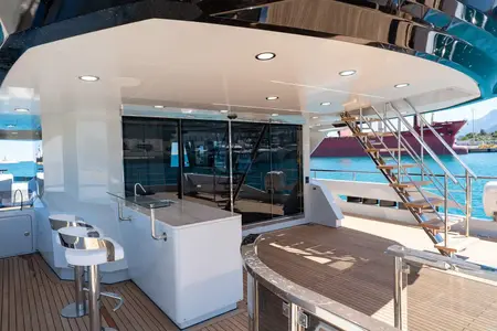 V — AvA Yachts Kando 85 — 06