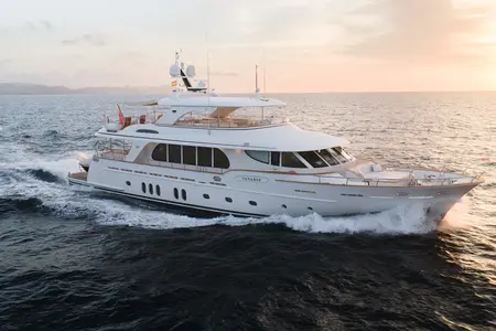 VANADIS — Cerri Cantieri Navali hybrid yacht — Fraser 2026
