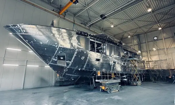 Van der Valk's 30.88m Project Berlin Advances into Outfitting Programme — source image