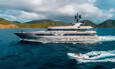 VIBRANCE - Damen Yachting official image