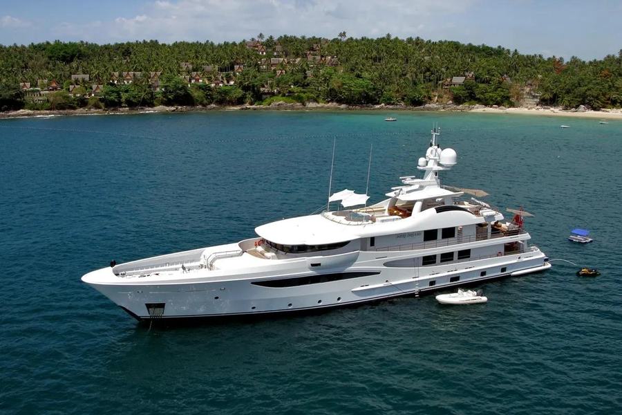 WERE DREAMS - Damen Yachting official image