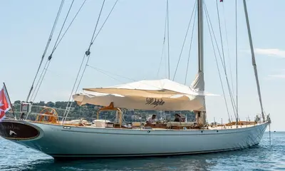 27.4m Classic Sailing Yacht WHITEFIN Cut to €2.65m — source image