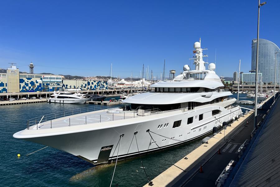 Meridian A - File:'Meridian A" in Barcelona.jpg