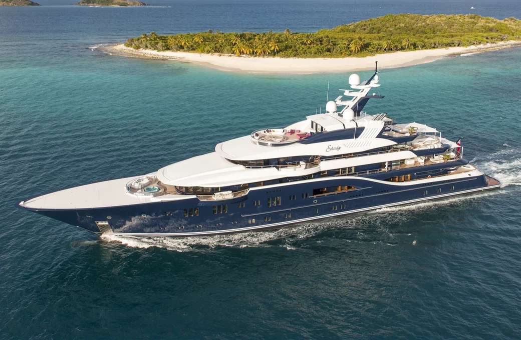 Superyacht Solandge underway, official Lürssen image.